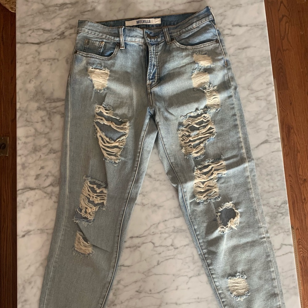 Brandy Melville boyfriend ripped jeans